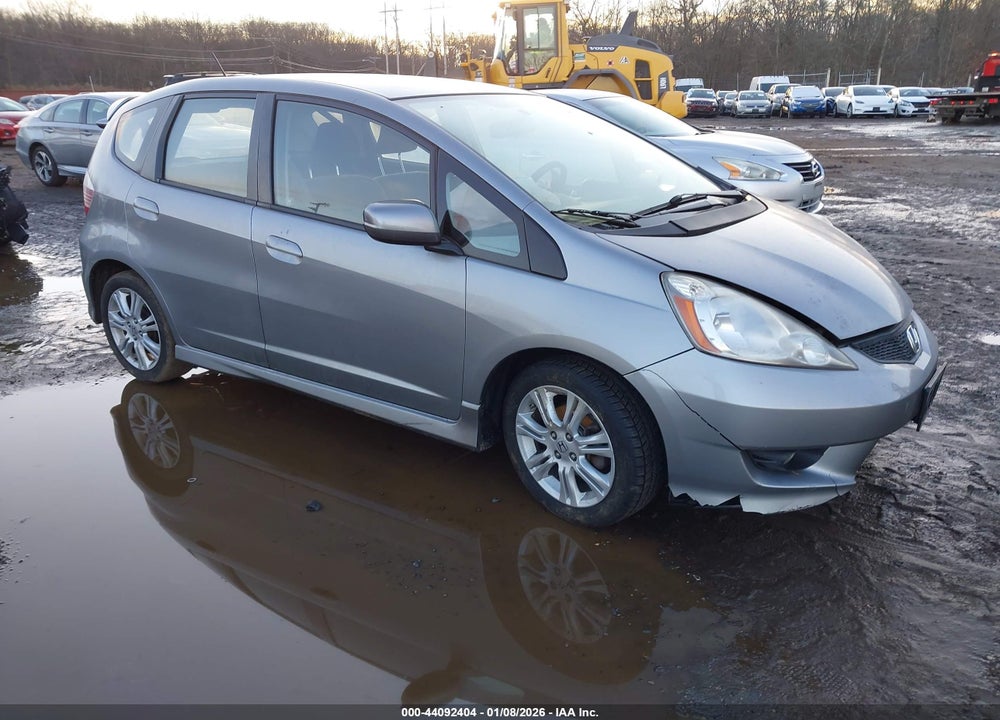 2010 HONDA FIT SPORT VIN: JHMGE8H49AC015018