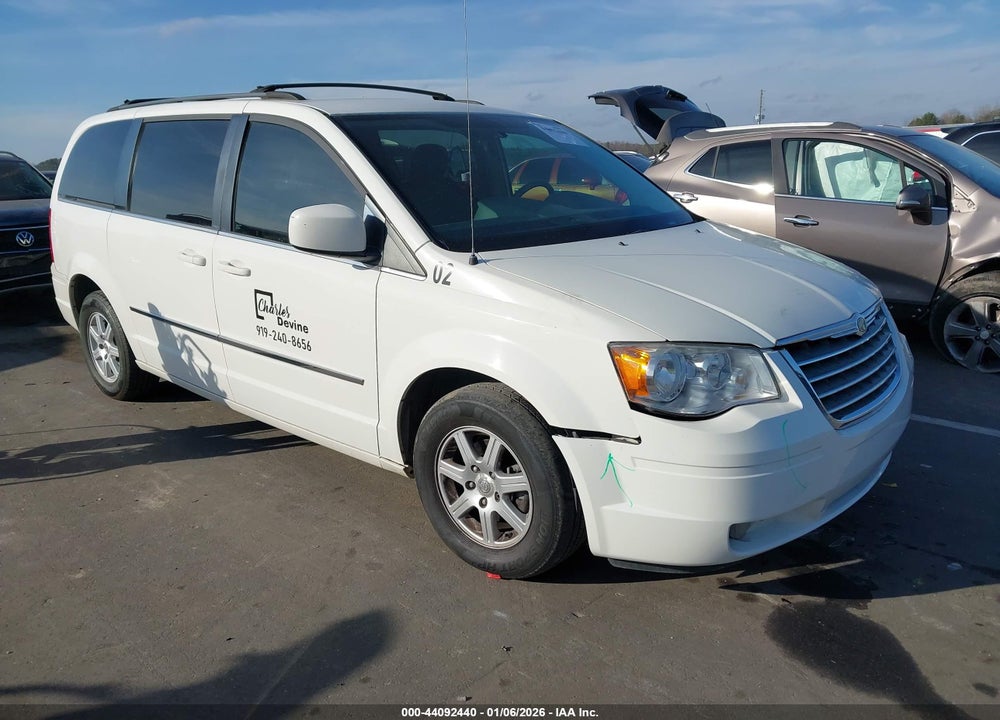 2010 CHRYSLER TOWN & COU VIN: 2A4RR5D1XAR252790