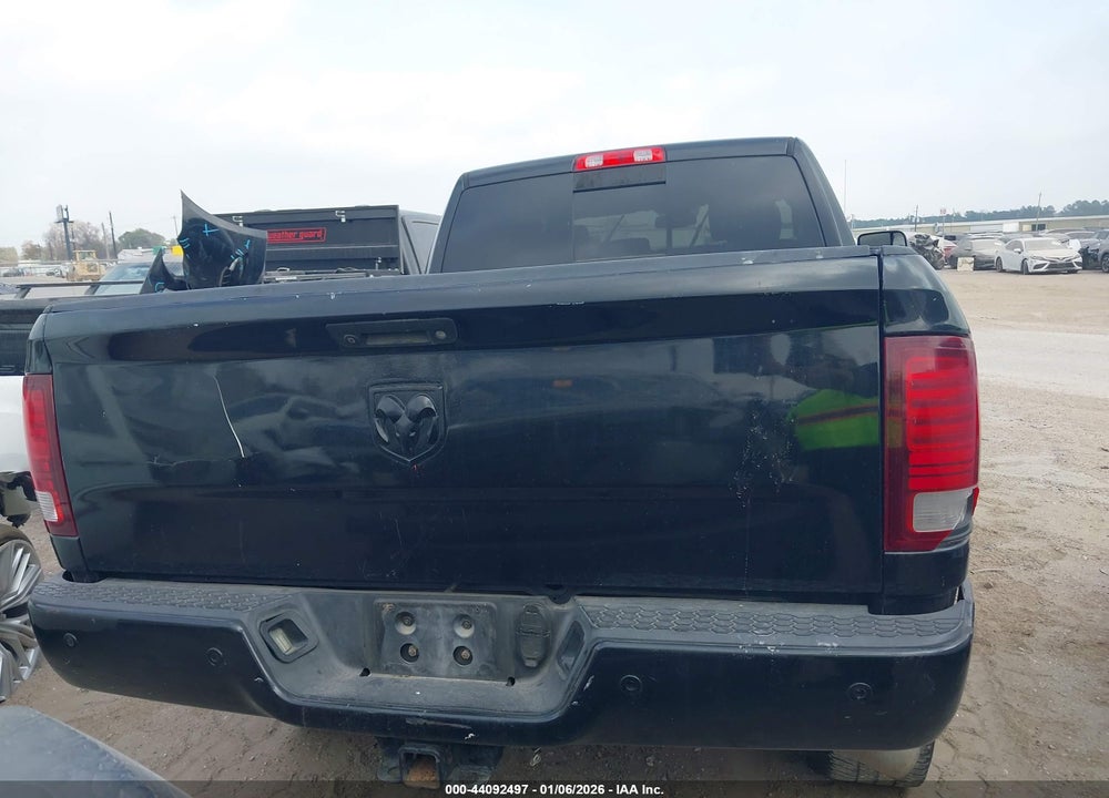 2016 RAM 2500 LAIE VIN: 3C6UR5FJXGG115223