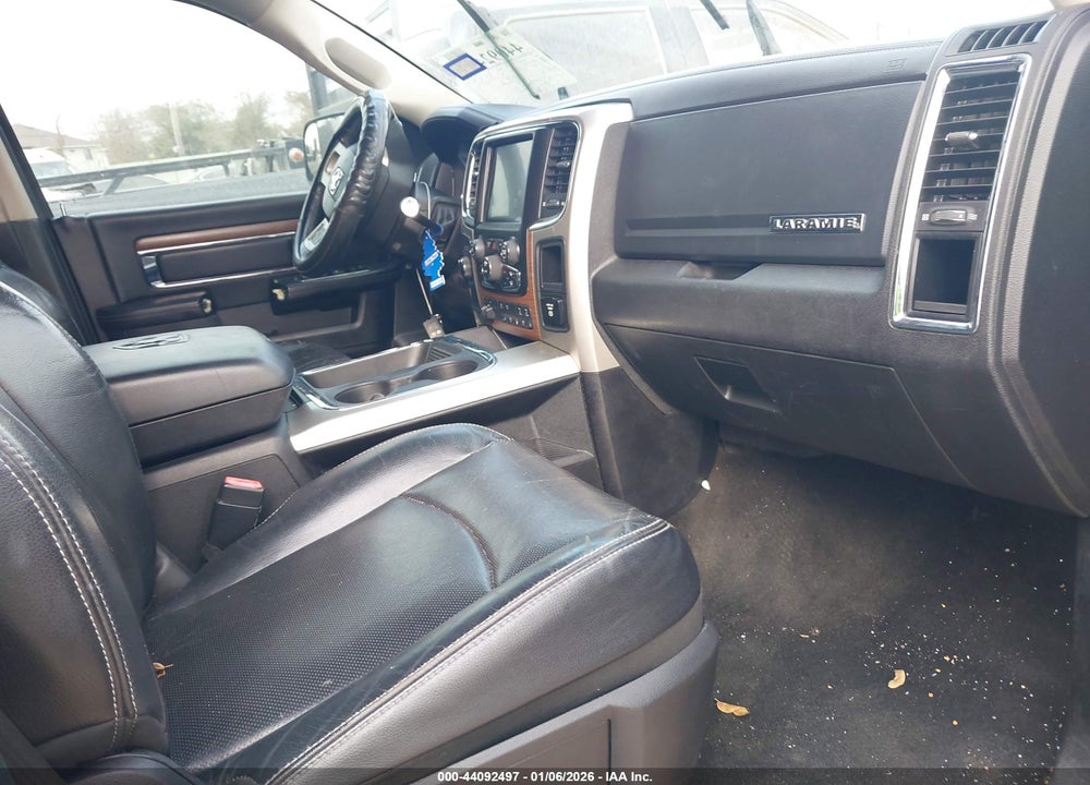 2016 RAM 2500 LAIE VIN: 3C6UR5FJXGG115223