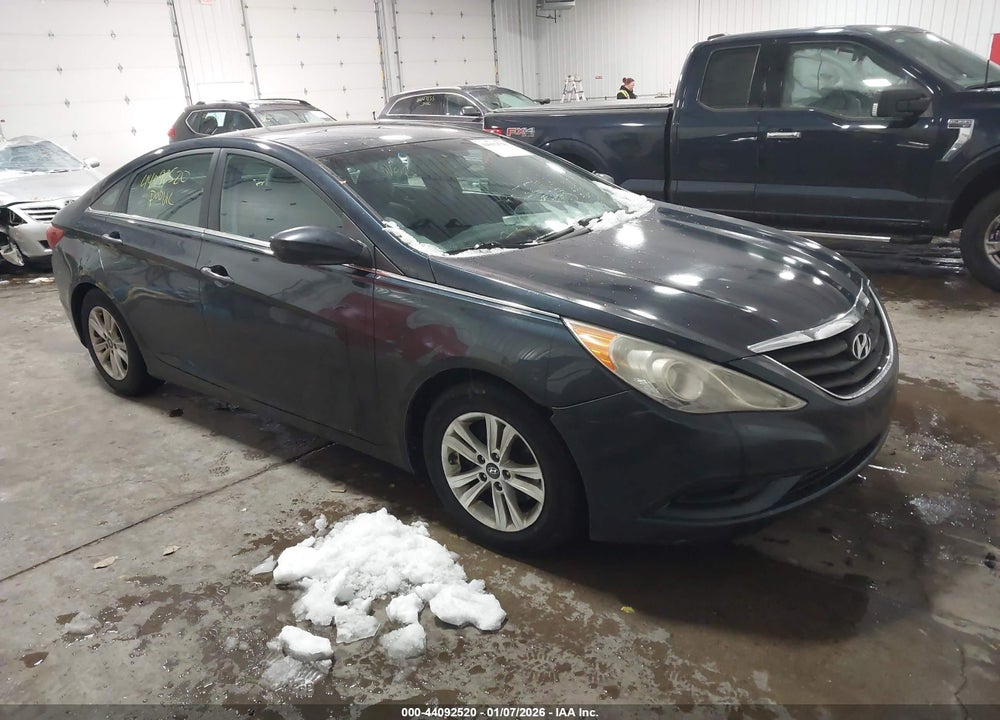 2013 HYUNDAI SONATA GLS VIN: 5NPEB4AC3DH743700