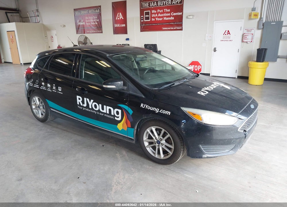 2016 FORD FOCUS SE VIN: 1FADP3K28GL393483