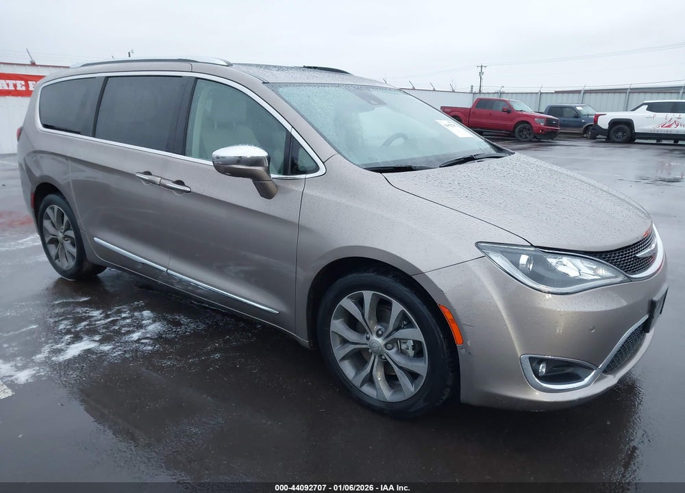 2017 CHRYSLER PACIFICA LIMITED VIN: 2C4RC1GG8HR634844