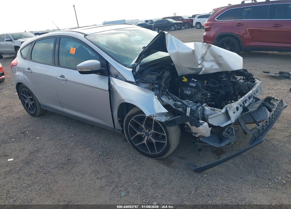 2018 FORD FOCUS SEL VIN: 1FADP3M24JL311852