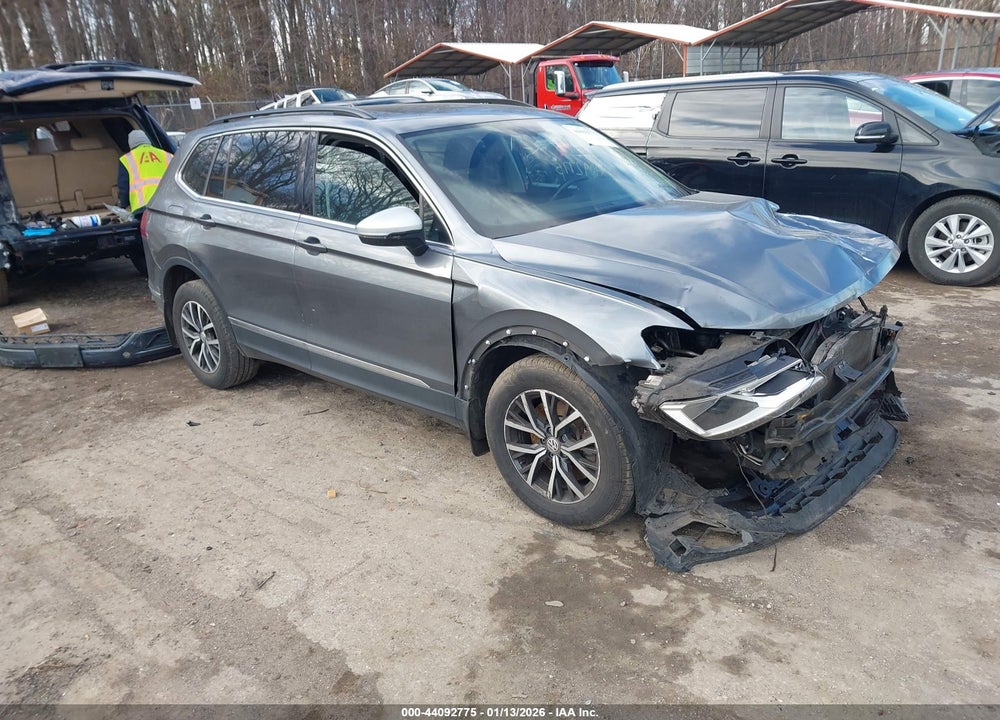 2018 VOLKSWAGEN TIGUAN 2.0T SE/2.0T SEL VIN: 3VV2B7AXXJM217434