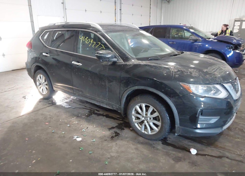 2018 NISSAN ROGUE SV VIN: JN8AT2MV2JW304883