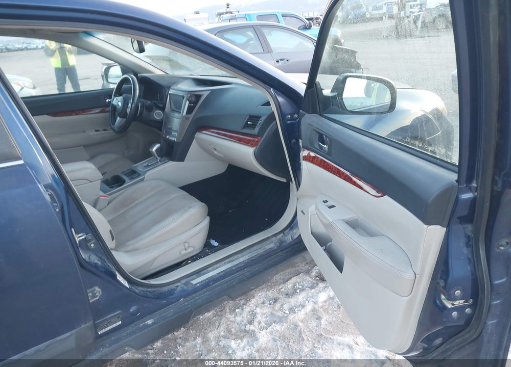 2010 SUBARU OUTBACK 2.5I LIMITED VIN: 4S4BRCKC8A3386380