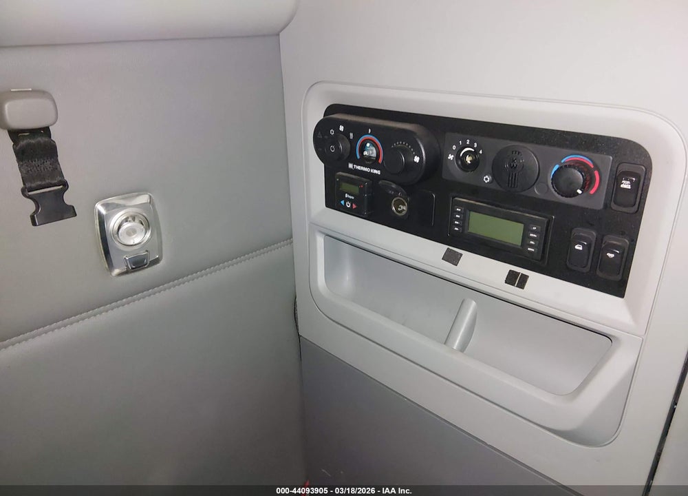 2020 KENWORTH T680 VIN: 1XKYD49X8LJ344726