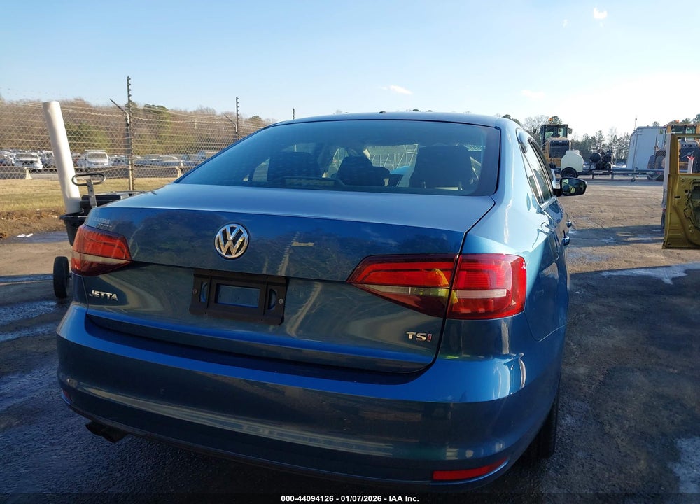 2017 VOLKSWAGEN JETTA 1.4T S VIN: 3VW2B7AJ4HM326571