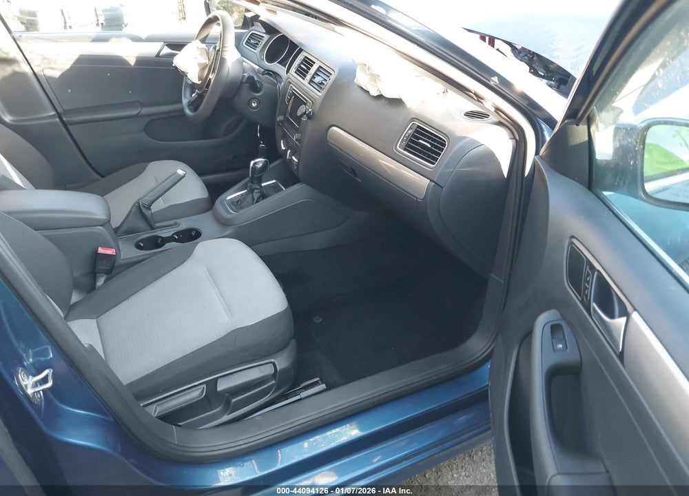 2017 VOLKSWAGEN JETTA 1.4T S VIN: 3VW2B7AJ4HM326571