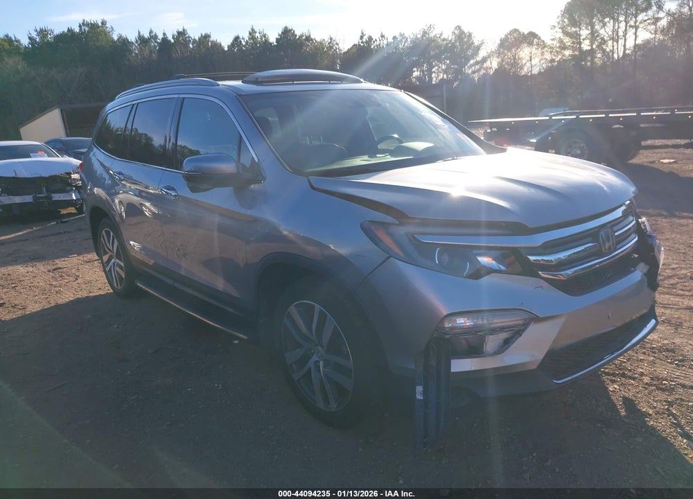 2018 HONDA PILOT TOURING VIN: 5FNYF6H94JB005647