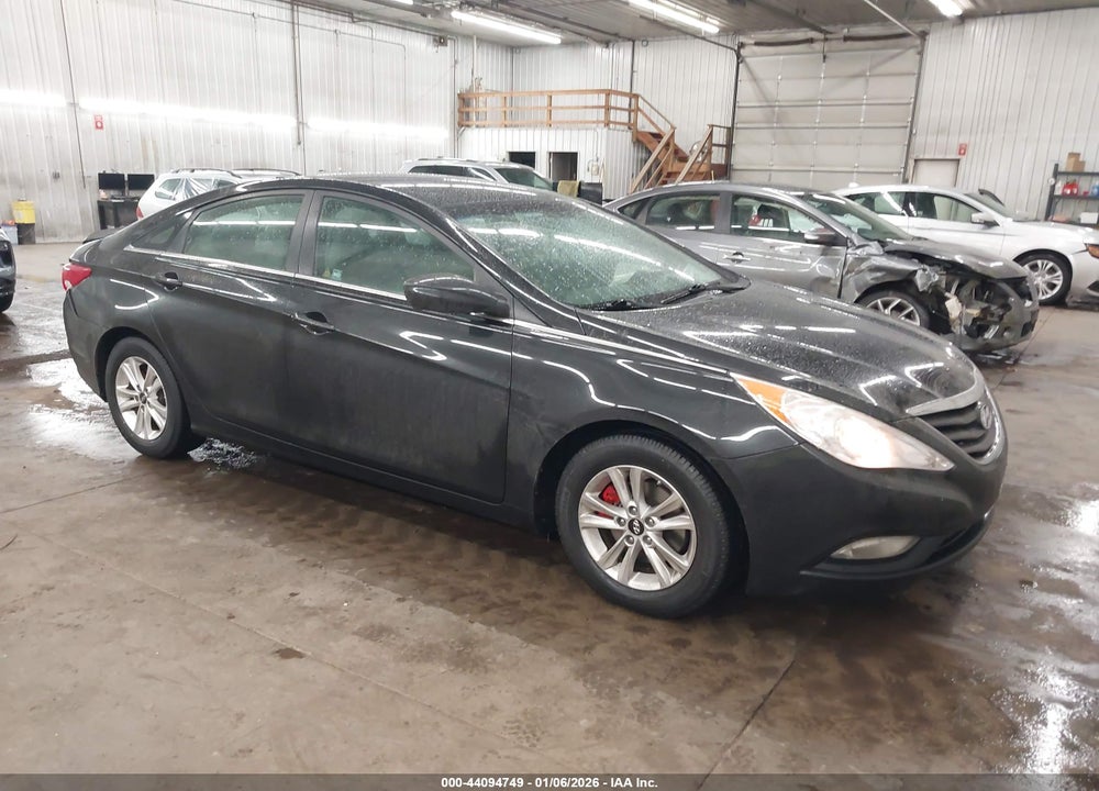 2013 HYUNDAI SONATA GLS VIN: 5NPEB4AC1DH648102