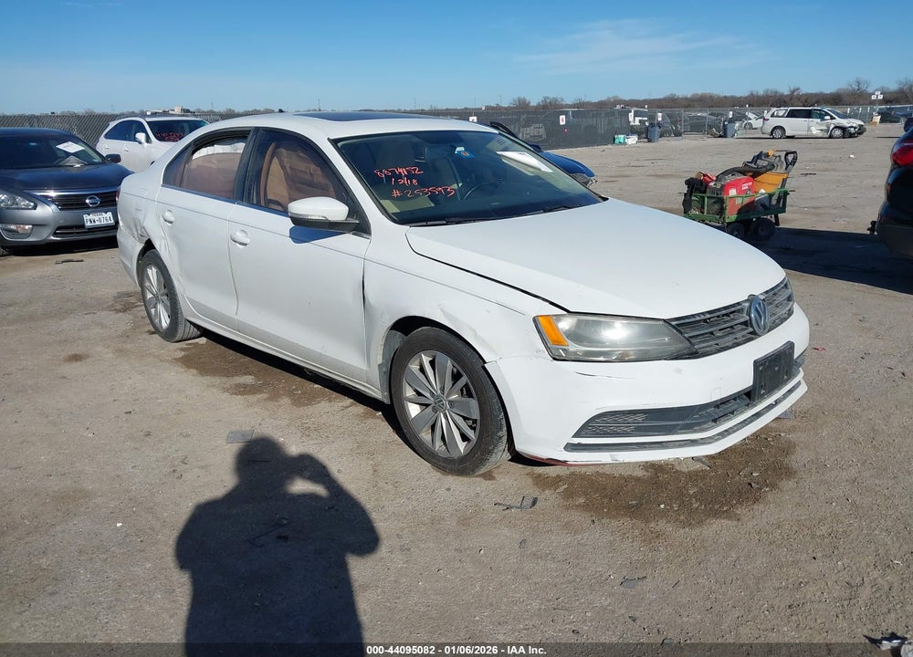2015 VOLKSWAGEN JETTA 2.0L TDI SE VIN: 3VWLA7AJ4FM253593