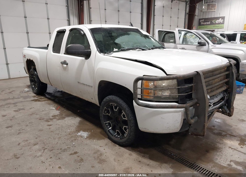2009 CHEVROLET SILVERADO 1500 LT VIN: 1GCEK29J99Z126955