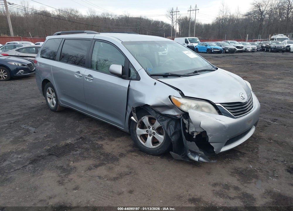 2013 TOYOTA SIENNA LE V6 8 PASSENGER VIN: 5TDKK3DC2DS297588
