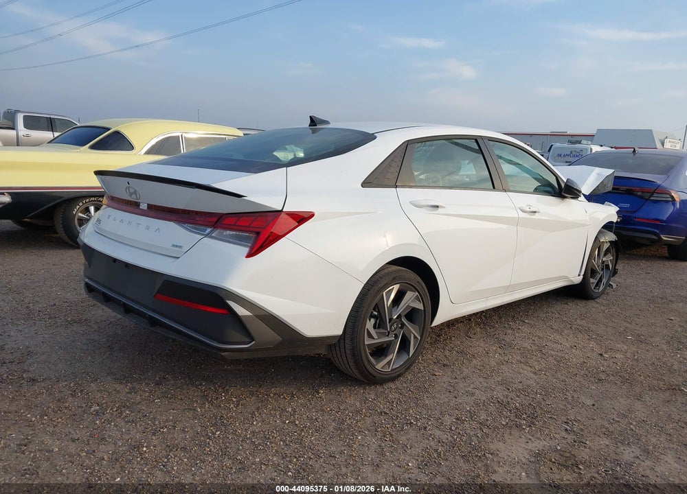 2025 HYUNDAI ELANTRA HYBRID SEL SPORT VIN: KMHLM4DJ3SU152146