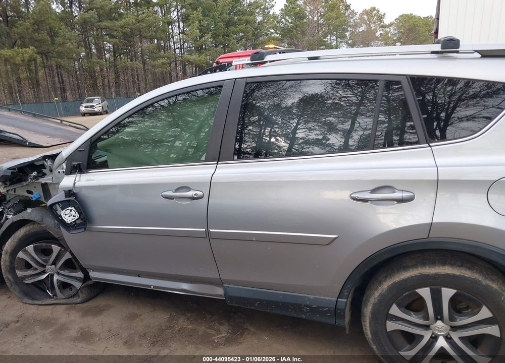 2018 TOYOTA RAV4 LE VIN: JTMZFREV1JJ162973
