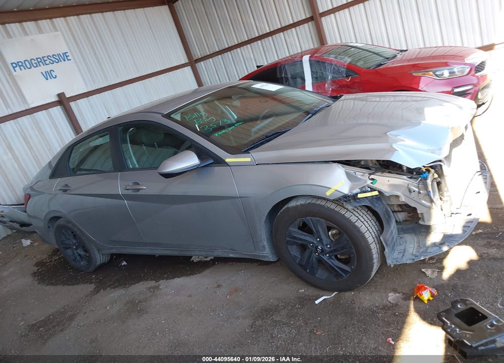 2021 HYUNDAI ELANTRA SEL VIN: 5NPLM4AG7MH023031