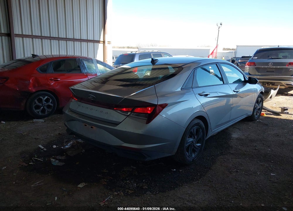 2021 HYUNDAI ELANTRA SEL VIN: 5NPLM4AG7MH023031
