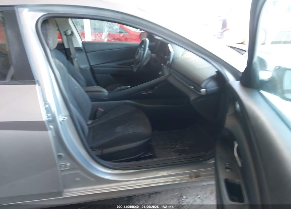 2021 HYUNDAI ELANTRA SEL VIN: 5NPLM4AG7MH023031