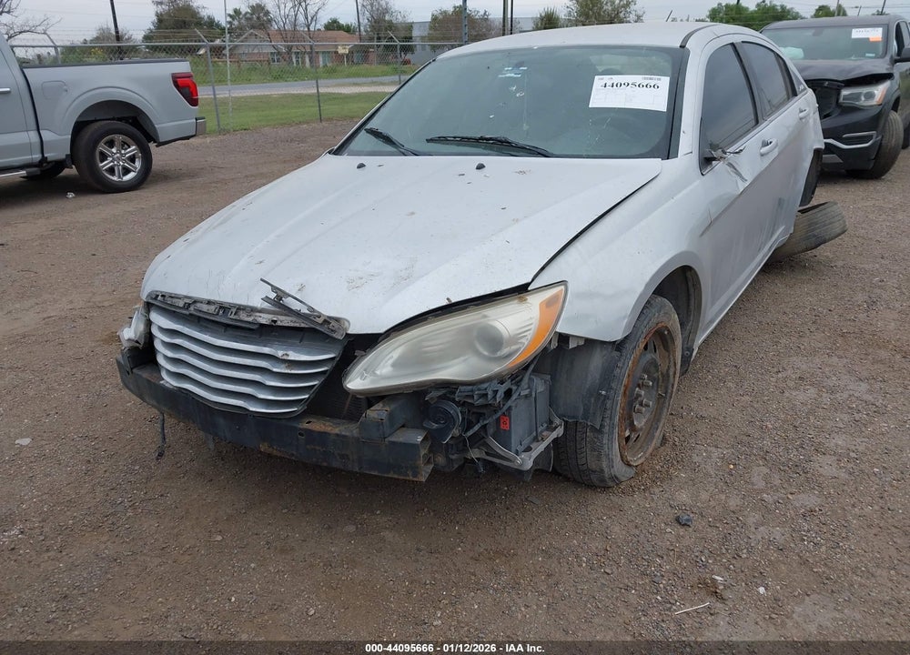 2012 CHRYSLER 200 LX VIN: 1C3CCBAB8CN135089