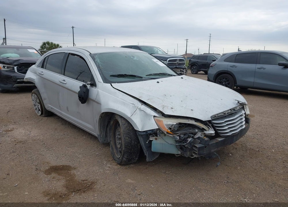 2012 CHRYSLER 200 LX VIN: 1C3CCBAB8CN135089