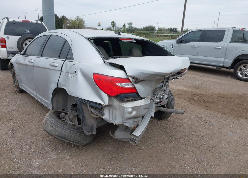 2012 CHRYSLER 200 LX VIN: 1C3CCBAB8CN135089