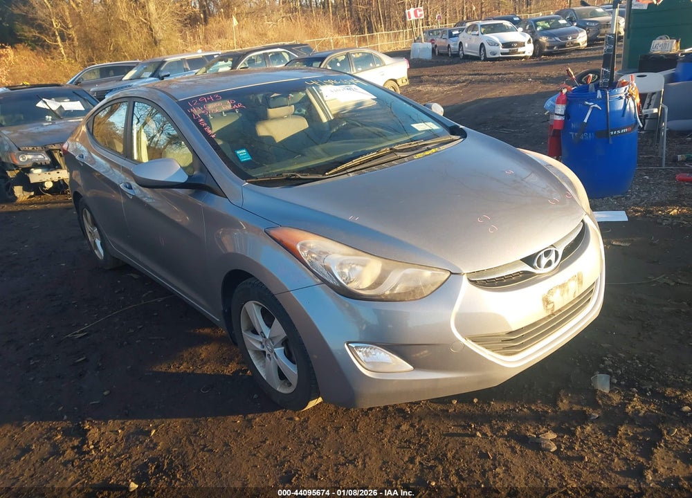 2013 HYUNDAI ELANTRA GLS VIN: KMHDH4AE8DU928077