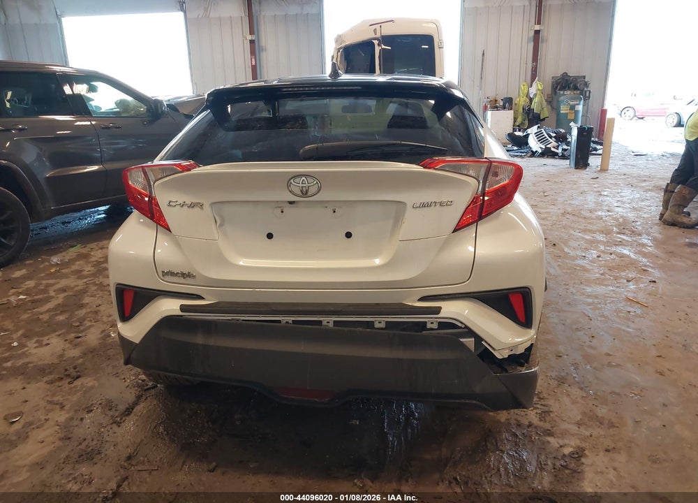 2020 TOYOTA C-HR XLE VIN: NMTKHMBX5LR116507