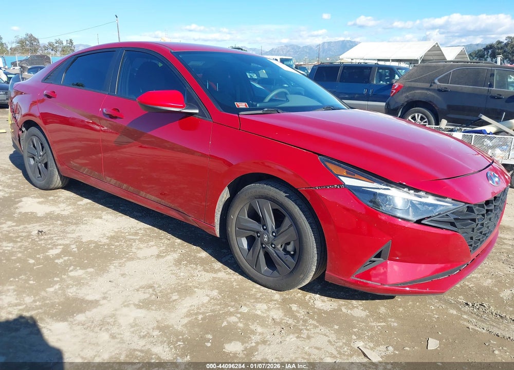 2021 HYUNDAI ELANTRA SEL VIN: KMHLM4AG5MU212763