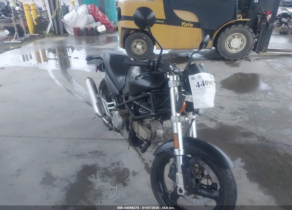 2001 DUCATI M600 VIN: ZDM1RA2H81B012555