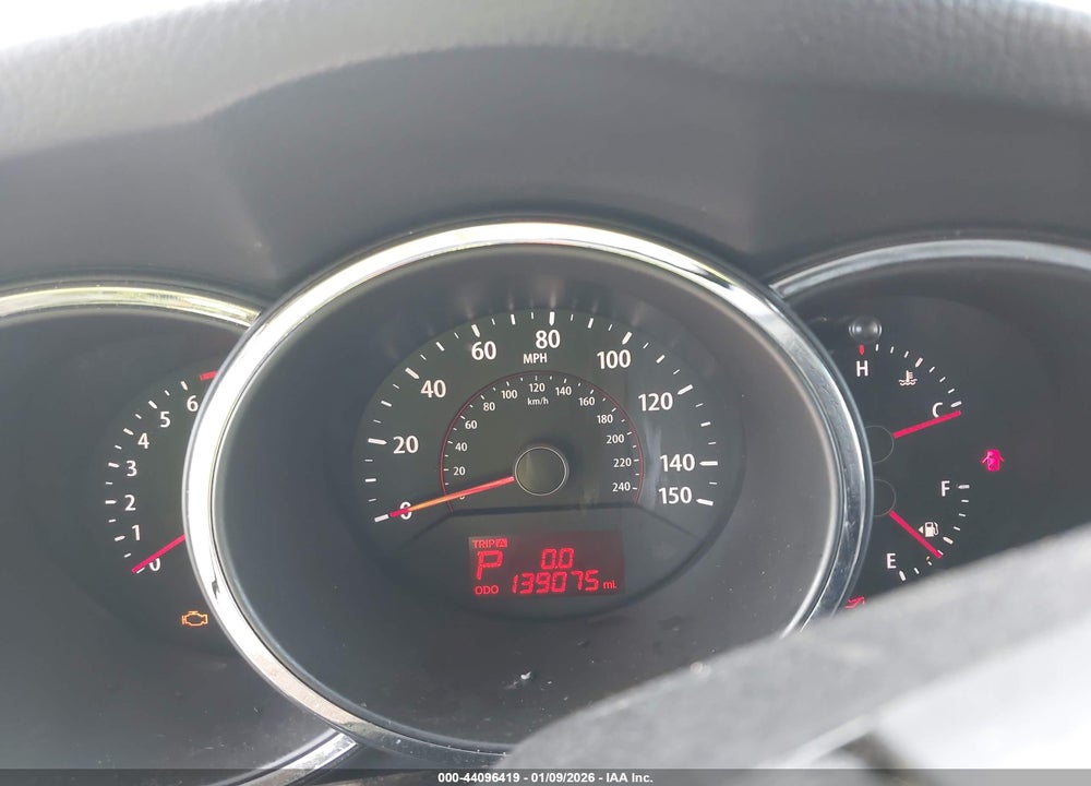 2011 KIA SORENTO LX VIN: 5XYKT4A12BG173949