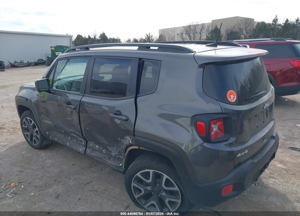 2018 JEEP RENEGADE LATITUDE 4X4 VIN: ZACCJBBB2JPG79236