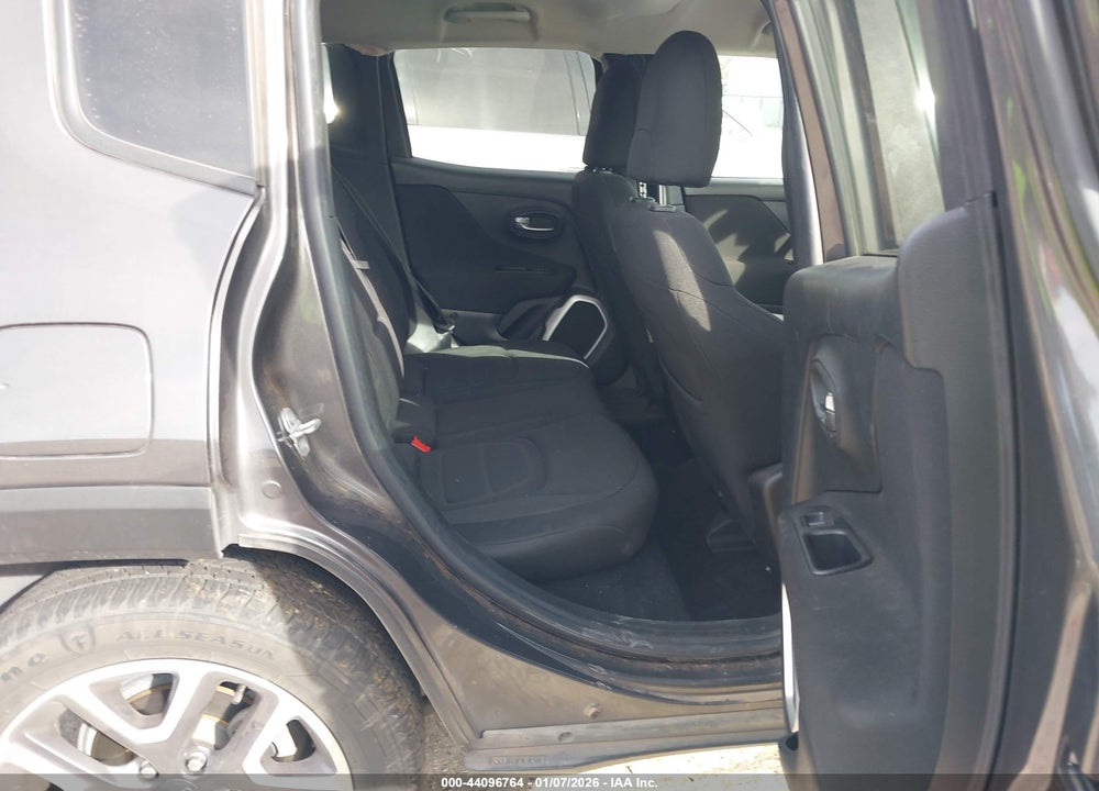 2018 JEEP RENEGADE LATITUDE 4X4 VIN: ZACCJBBB2JPG79236
