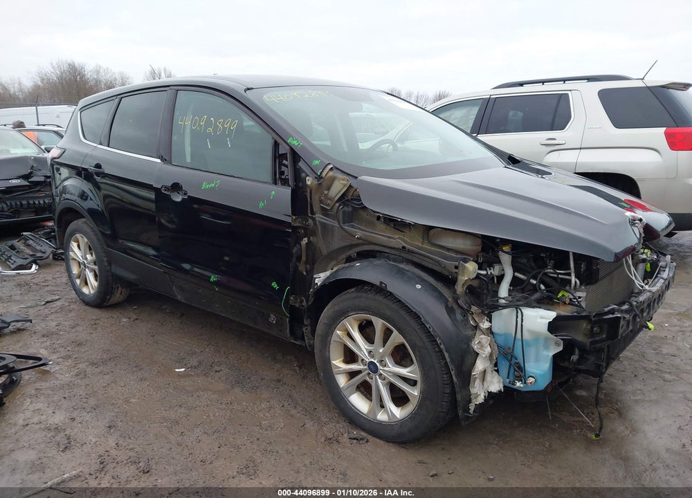 2017 FORD ESCAPE SE VIN: 1FMCU9GD1HUC45808