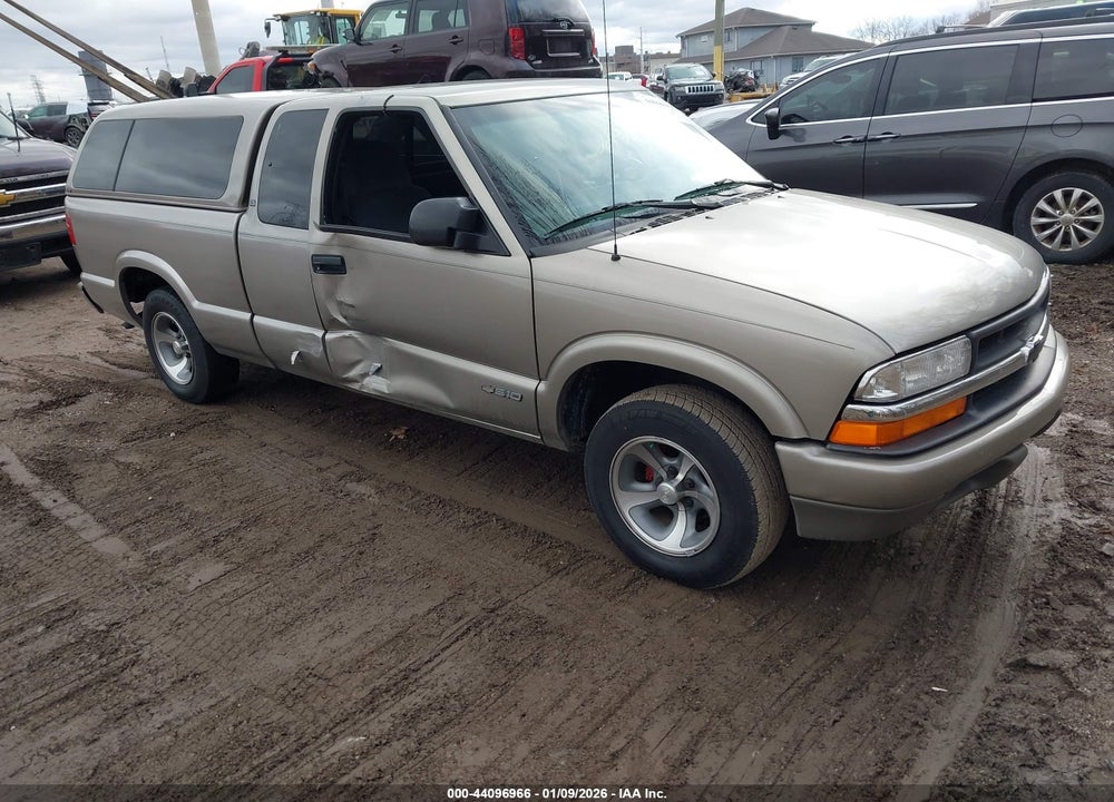 2000 CHEVROLET S-10 LS VIN: 1GCCS19W9Y8297304