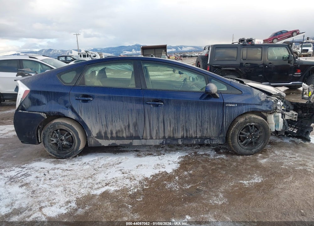 2015 TOYOTA PRIUS FOUR VIN: JTDKN3DUXF0413822