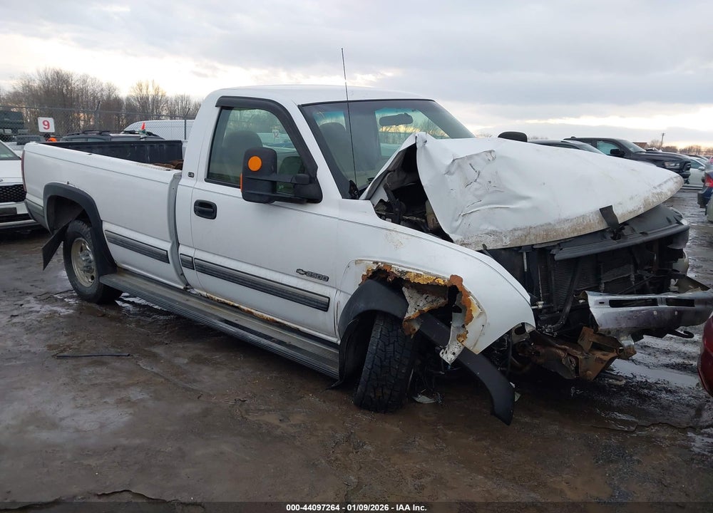 2000 CHEVROLET SILVERADO 2500 LS VIN: 1GCGC24U5YE340385