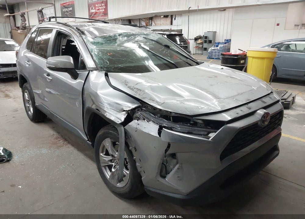2022 TOYOTA RAV4 XLE VIN: 2T3W1RFV8NC210610