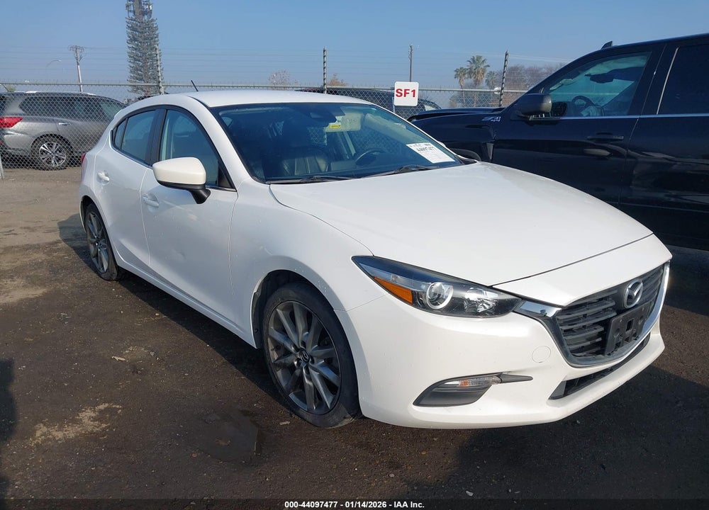 2018 MAZDA 3 TOURING VIN: 3MZBN1L32JM187338