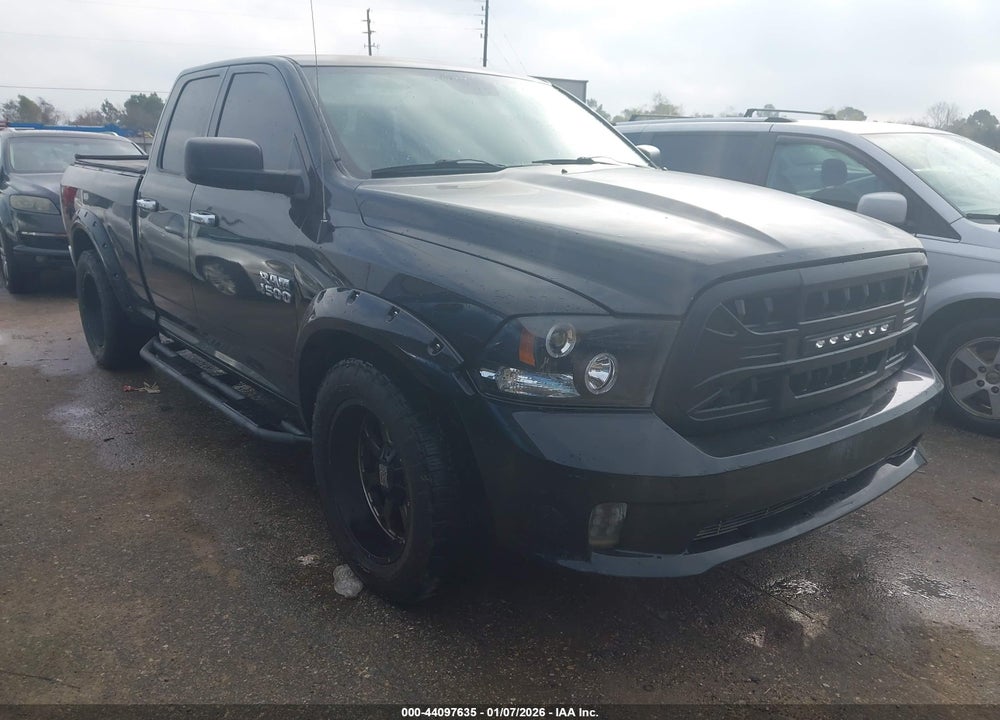 2013 RAM 1500 SLT VIN: 1C6RR6GP4DS618460