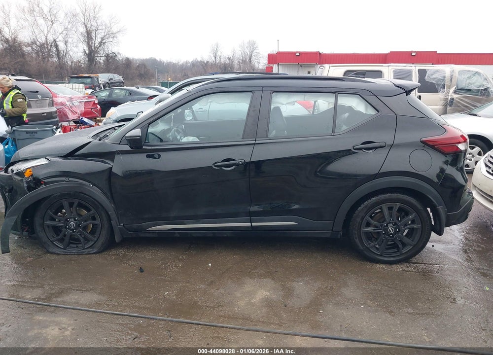 2022 NISSAN KICKS SR XTRONIC CVT VIN: 3N1CP5DV0NL490299