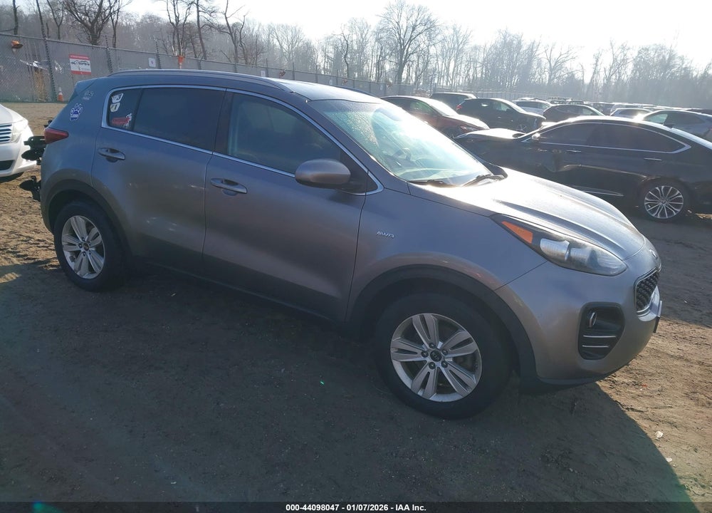 2018 KIA SPORTAGE LX VIN: KNDPMCAC2J7463389