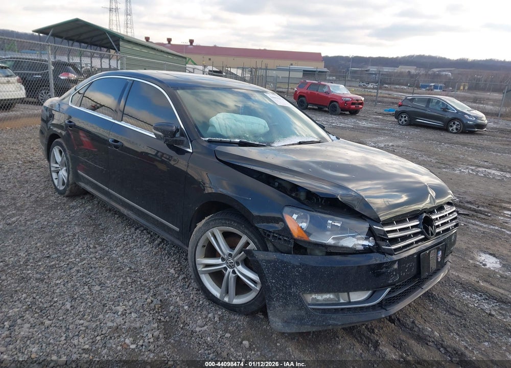 2013 VOLKSWAGEN PASSAT 2.0L TDI SEL PREMIUM VIN: 1VWCN7A38DC001740