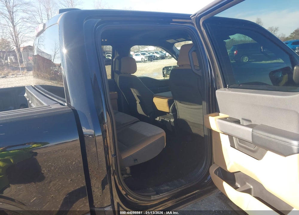 2023 FORD F-150 XLT VIN: 1FTFW1E88PFA21148