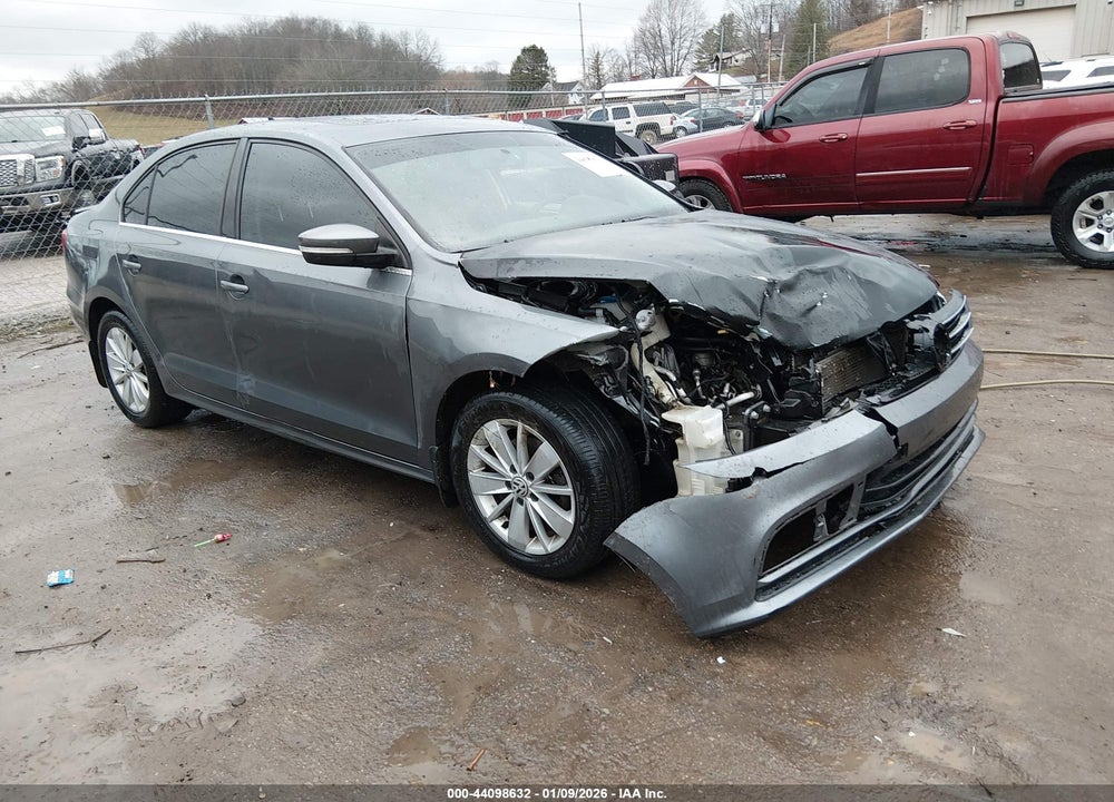 2015 VOLKSWAGEN JETTA 1.8T SE VIN: 3VWD17AJ8FM265136
