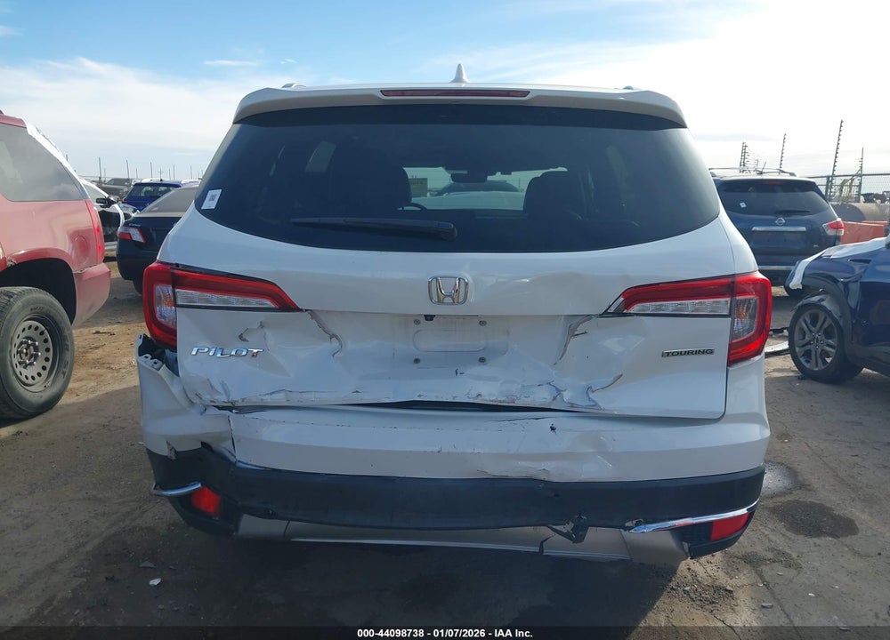 2021 HONDA PILOT 2WD TOURING 8 PASSENGER VIN: 5FNYF5H97MB023526