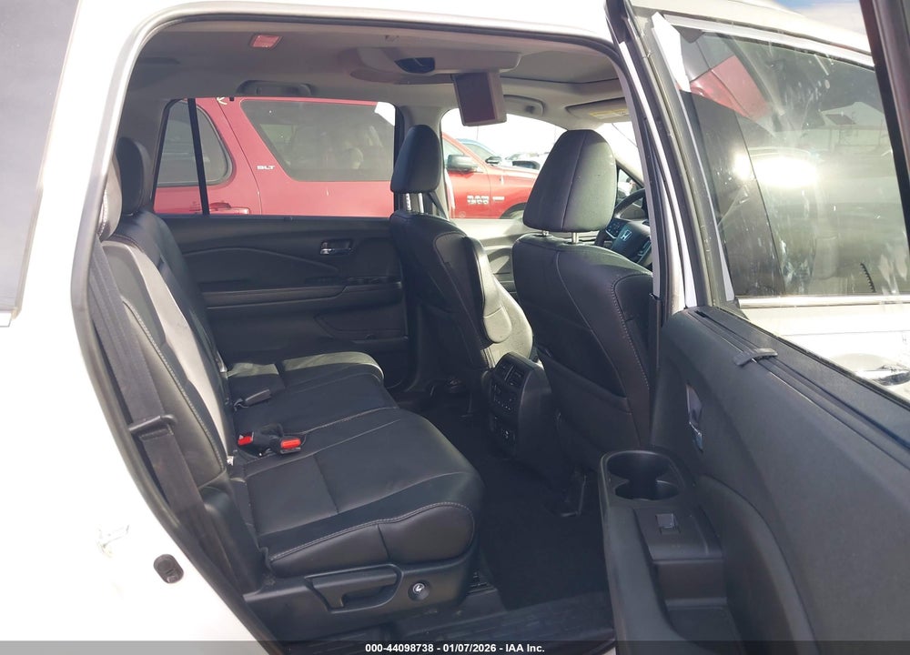 2021 HONDA PILOT 2WD TOURING 8 PASSENGER VIN: 5FNYF5H97MB023526