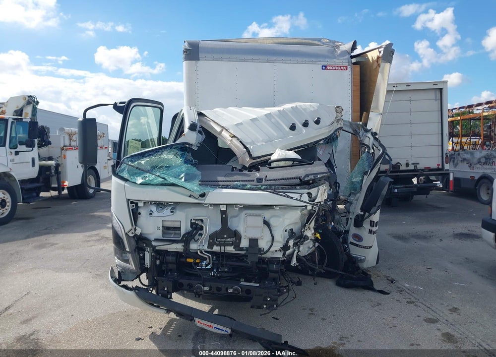 2026 ISUZU NPR HD VIN: JALC4W164T7010175