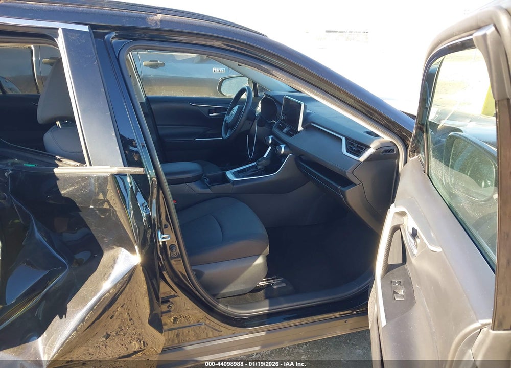 2023 TOYOTA RAV4 XLE VIN: 2T3W1RFV7PW286952